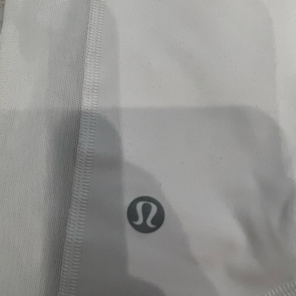 Lululemon Clear the Court Crop 21 inch white mesh leggings size 6 - Picture 6 of 10